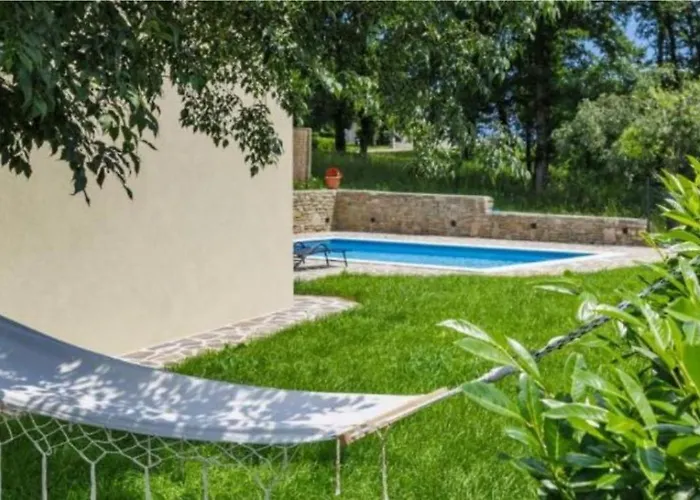 Katarina Villa *